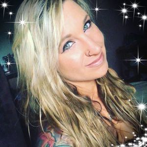 Meet your Posher, Leanne